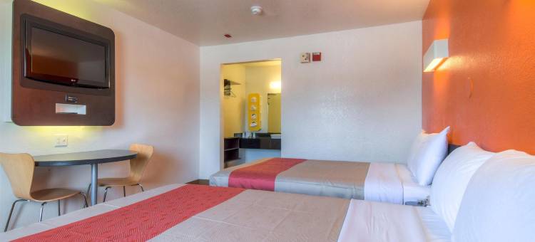 圣地亚哥丘拉维斯塔6号汽车旅馆(Motel 6-Chula Vista, CA - San Diego)图片