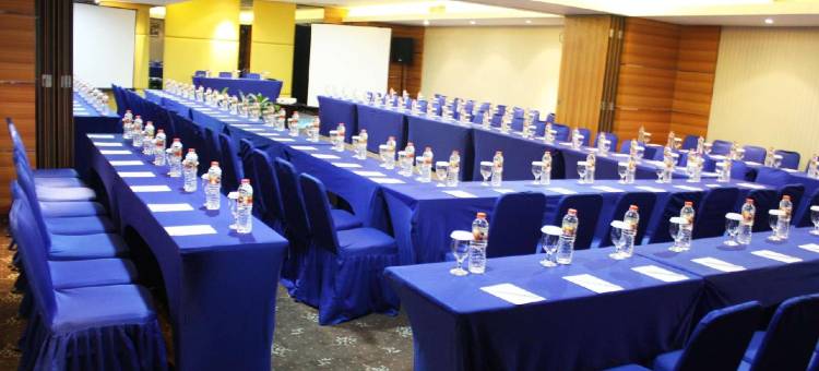 泗水套房酒店群岛酒店集团(Surabaya Suites Hotel Powered by Archipelago)图片