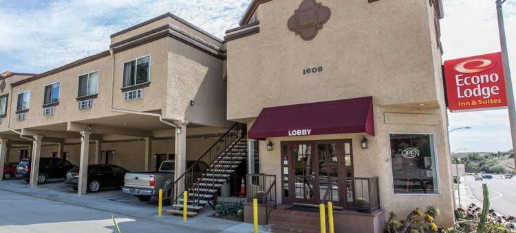 福布鲁克市中心伊克诺套房酒店(Econo Lodge Inn & Suites Fallbrook Downtown)图片