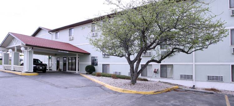 奥马哈西南温德姆速8酒店(The Inn&Suites SW Omaha)图片