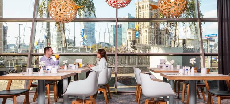 华沙中心诺富特酒店(Novotel Warszawa Centrum)图片