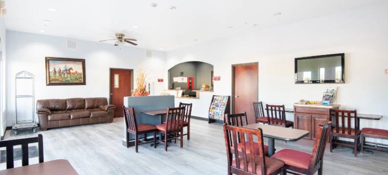 OYO 克卢特杰克逊湖联排别墅(OYO Townhouse Clute Lake Jackson)图片