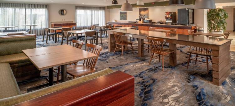 波士顿米尔福德万枫酒店(Fairfield Inn & Suites by Marriott Boston Milford)图片