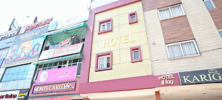OYO 16949 印第亚诺酒店(OYO 16949 Hotel Indiano)图片