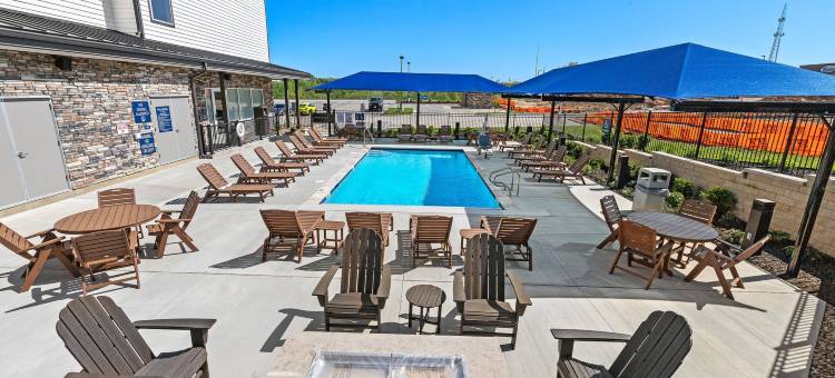 北堪萨斯城假日酒店 - 帕克维尔(Holiday Inn Express Kansas City North – Parkville)图片