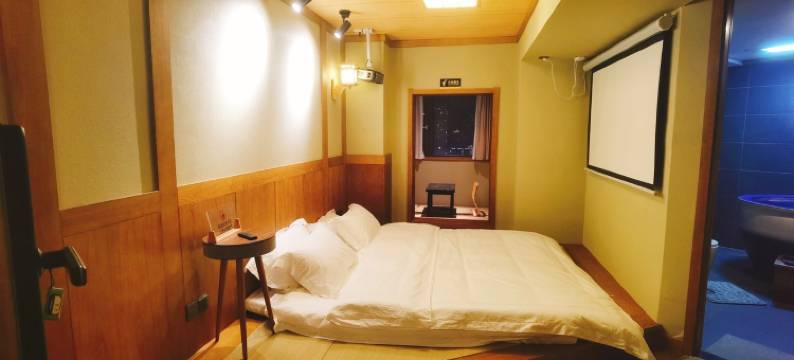 壹家民宿(李子坝正街分店)图片