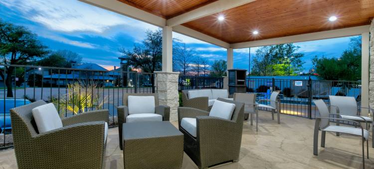 智选假日套房酒店达拉斯小牛队的中央公园东北(Holiday Inn Express & Suites Dallas Park Central Northeast)图片