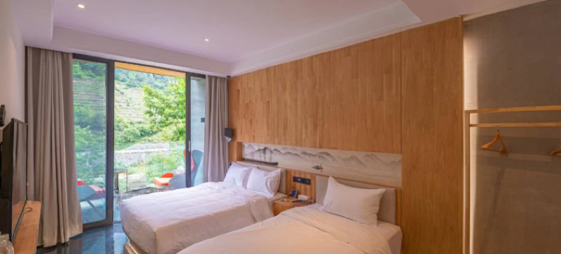 江油清溪山舍图片