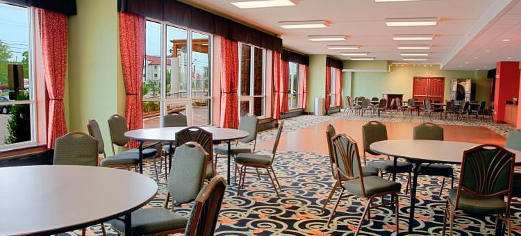 桑达斯基贝斯特韦斯特优质套房酒店(Best Western Plus Sandusky Hotel  Suites)图片