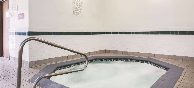 莱西奥林匹亚拉昆塔温德姆酒店(La Quinta Inn by Wyndham Olympia - Lacey)图片