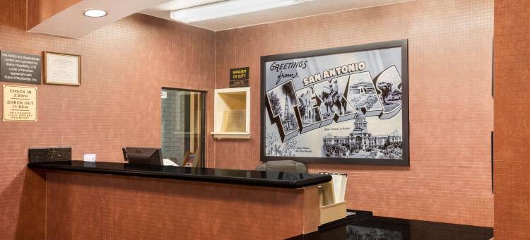 圣安东尼奥I-10速8酒店(Super 8 by Wyndham San Antonio at I-10)图片