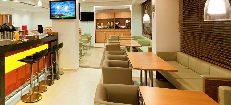 宜必思桑托斯贡扎加海滩酒店(Ibis Santos Gonzaga Praia)图片