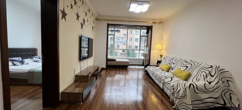 步梯3楼空调扇一次性床品近夜市商圈高铁公寓(森林山大路分店)图片