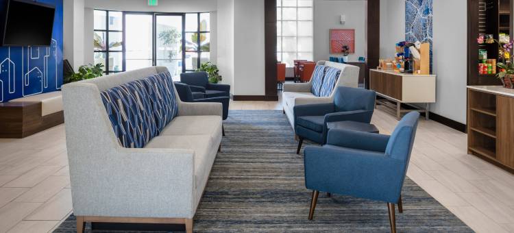 智选假日套房酒店何尔摩沙海滩(Holiday Inn Express & Suites Hermosa Beach)图片