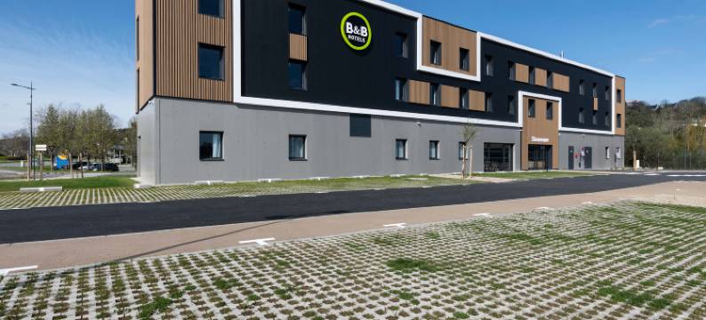 B&B黑木酒店朗代诺(B&B Hotel Landerneau Bois Noir)图片