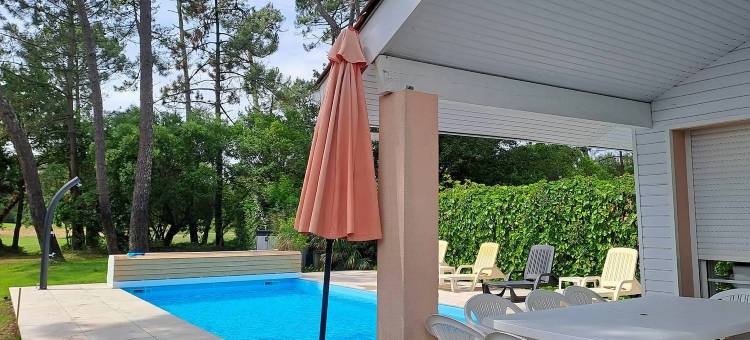 Villa with Swimming Pool 500 m from the Beach图片