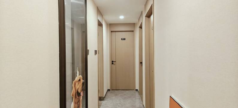 暖居九点上班民宿(康和西一街分店)图片