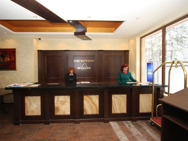 Hotel Iceberg Over view