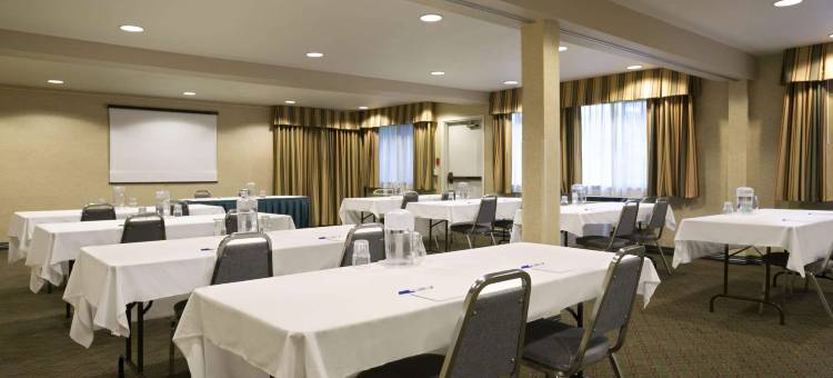 西雅图/柯克兰呗盟套房酒店(Baymont by Wyndham Seattle/Kirkland WA)图片