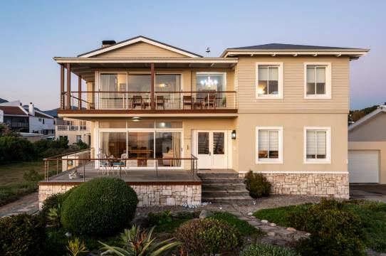 138海洋海滨旅馆(138 Marine Beachfront Guesthouse)