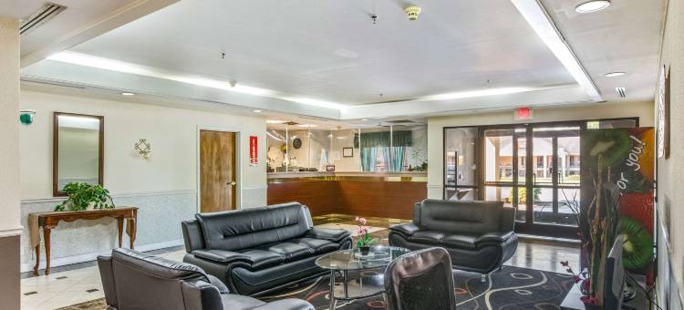 伊克诺套房旅馆(Econo Lodge Inn & Suites Marietta)图片