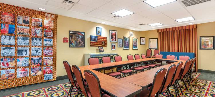 东盖洛普 66 号公寓及 40 号州际公路舒适全套房酒店(Comfort Suites Gallup East Route 66 and I-40)图片