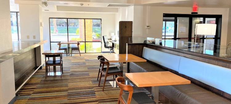 拉斯维加斯会议中心万豪万枫酒店(Fairfield Inn Las Vegas Convention Center)图片