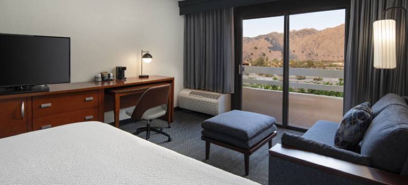 棕榈泉万怡酒店(Courtyard Palm Springs)图片