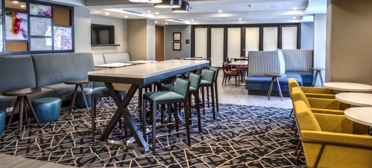 弗雷斯诺机场欢朋酒店(Hampton Inn Fresno Airport)图片