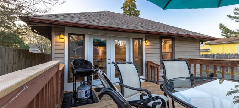 Midterm Rental Available-Firepit-Fireplace-Grill-1 m. to Town & Beaches图片