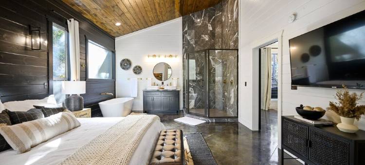 Secluded Luxury Couples Cabin with Hot Tub图片