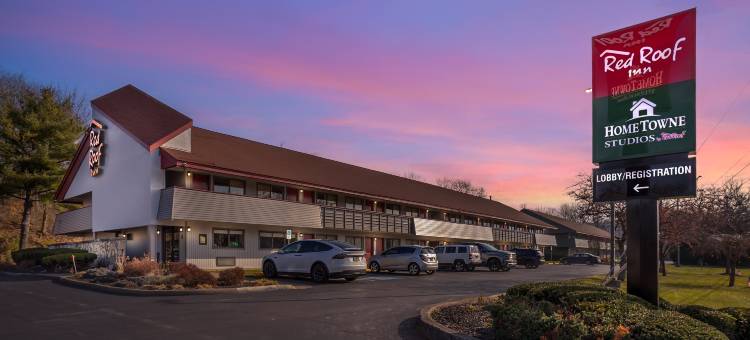 HomeTowne Studios Danville, PA图片