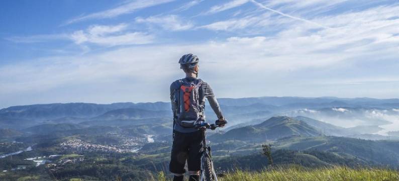 位于圣昂图万拉拜埃的2卧室别墅-平方米|带1个独立浴室(Aillan Hervé independent house with  swimming pool)图片