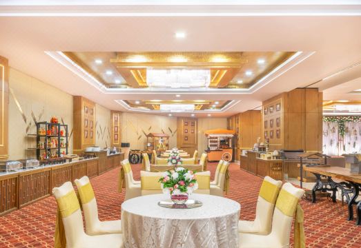 Radisson Gurugram Sohna Road City Center Hotel Overview