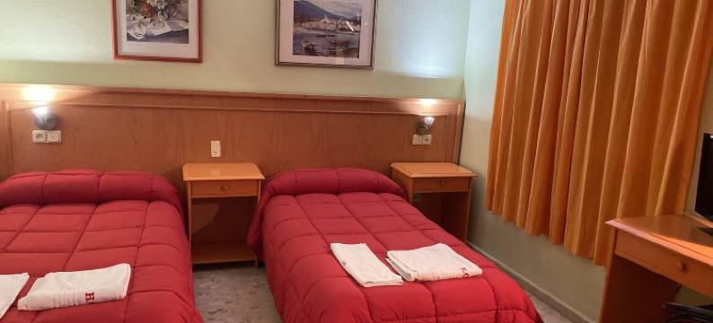 卡洛斯三世青年旅舍(Hostal Carlos III)图片