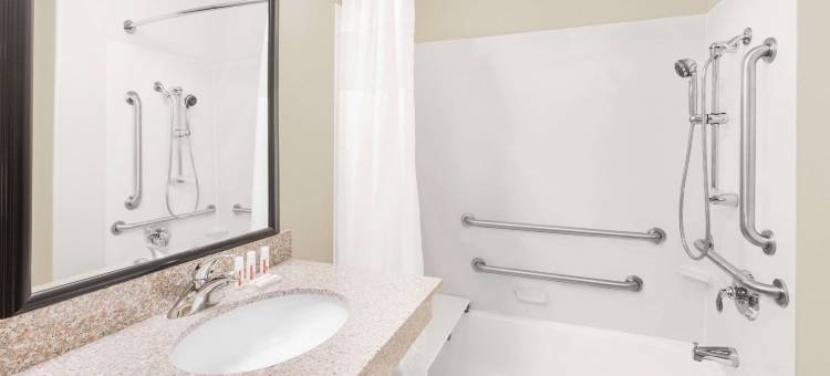 斯奈德呗盟套房酒店(Baymont by Wyndham Snyder)图片