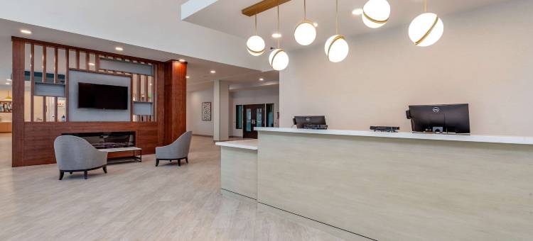 格罗夫麦迪逊舒适小屋套房酒店(Comfort Suites Cottage Grove-Madison)图片