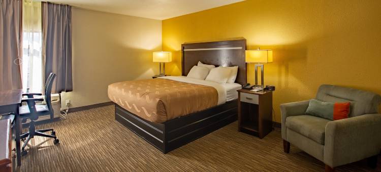 波蒂奇中央区的品质套房酒店(Quality Inn & Suites)图片