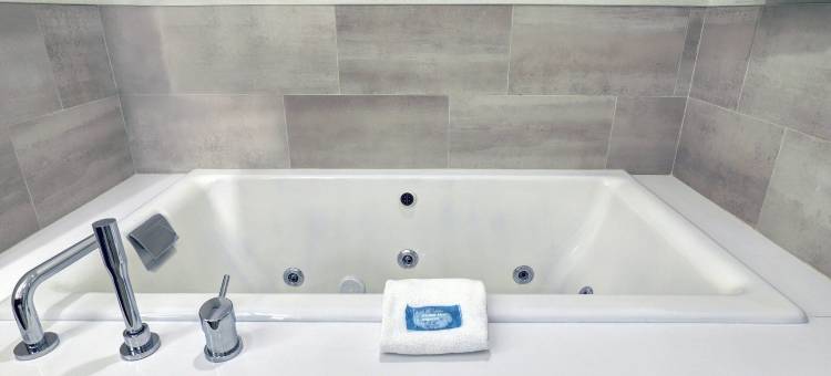 Holiday Inn Express 惠特奥沙瓦(Holiday Inn Express Whitby Oshawa)图片