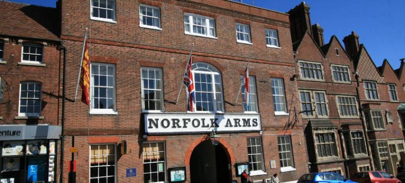 诺福克阿姆斯酒店(Norfolk Arms Hotel)图片
