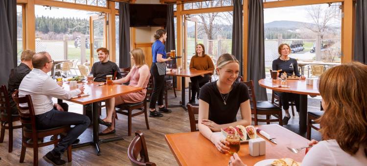 圣尤金高尔夫及娱乐场度假酒店(St. Eugene Golf Resort & Casino)图片