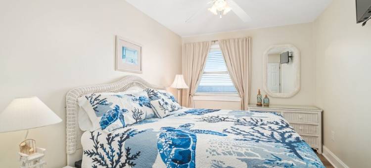 迷人海滨五卧度假屋，景观优美(Charming 5-bedroom oceanfront duplex with wonderful views)图片