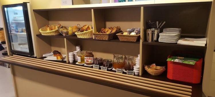 法斯特酒店 - 塔尔贝(Fasthotel Tarbes Séméac - Un hôtel FH Confort)图片