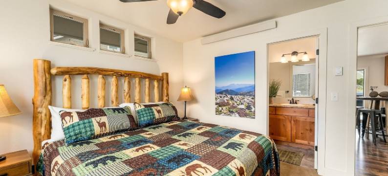 罗基山的宁静 2卧室联排别墅 by RedAwning(Serenity in the Rockies 2 Bedroom Townhouse by RedAwning)图片