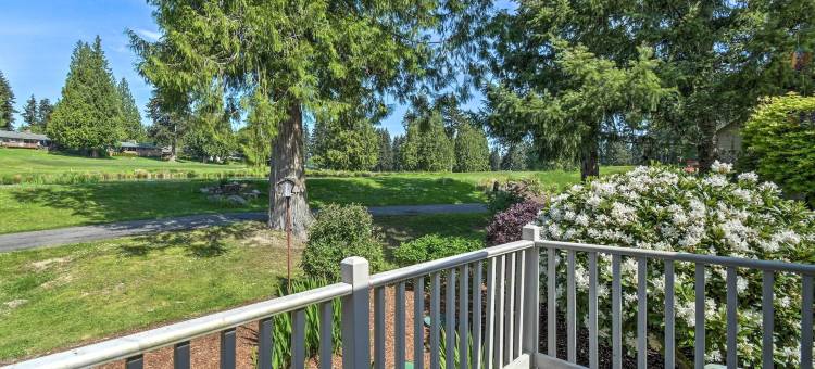 广阔的家庭房在高尔夫球场：徒步与自行车！(Spacious Family Home on Golf Course Hike and Bike!)图片