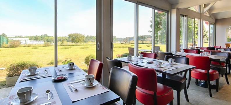 达克斯北部布吕耶尔原生酒店(The Originals City Hôtel les Bruyères Dax Nord)图片