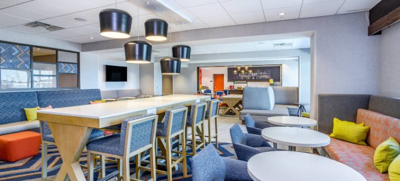 希尔顿欢朋客栈贝德福德(Hampton Inn by Hilton Bedford IN)图片