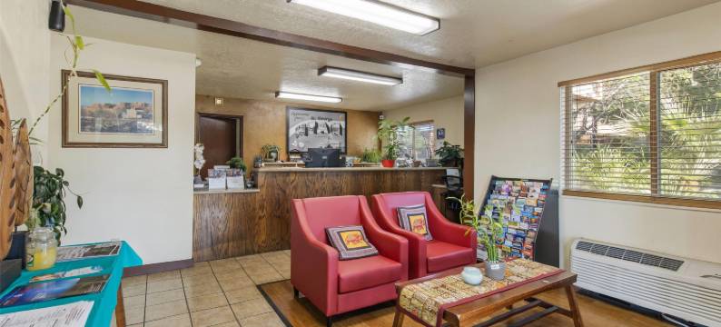 圣乔治速 8 酒店(Super 8 by Wyndham St. George UT)图片