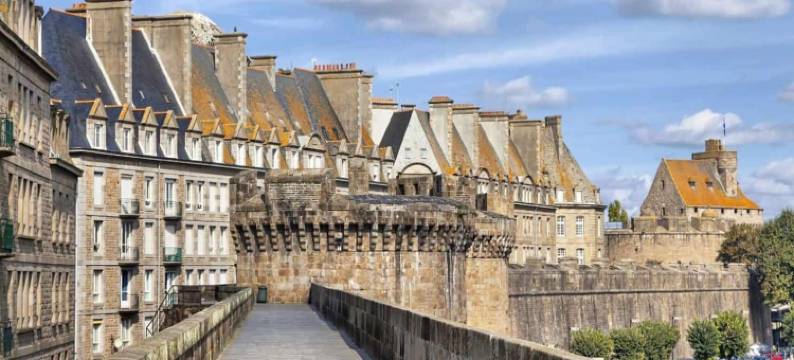 Holiday Home in Paramé near Saint-Malo Beaches图片