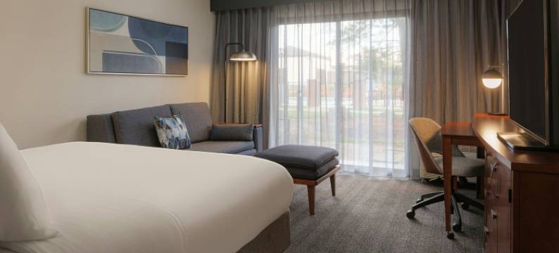 东路易斯威尔万怡酒店(Courtyard Louisville East)图片